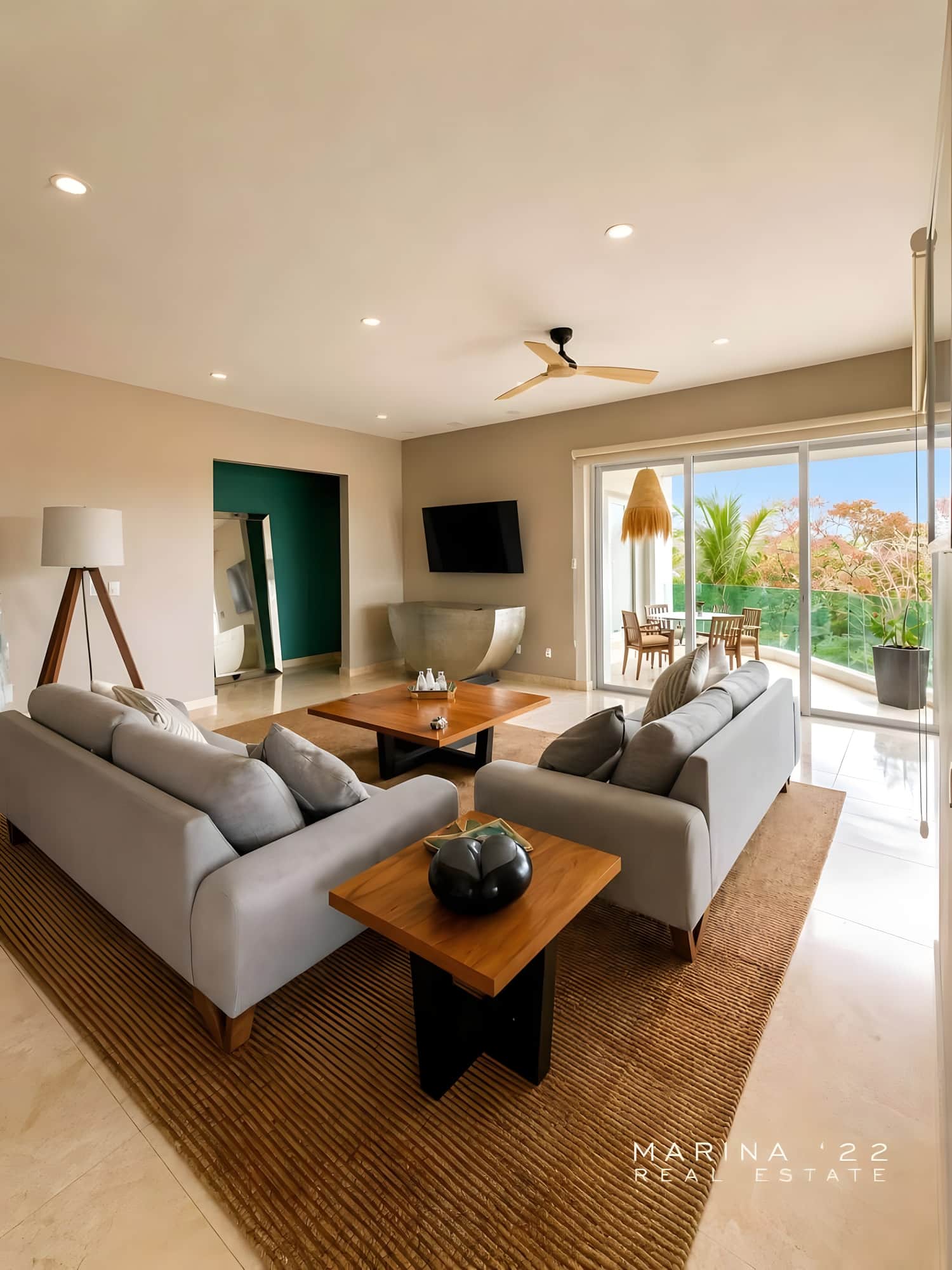 Gran Peninsula - Puerto Aventuras • Turnkey • Stunning turquoise canal views • Familiar condo